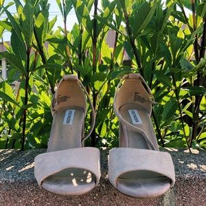 2 inch Steve Madden Pink Heels‼️
